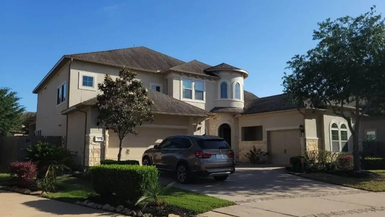 Freshly painted stucco exterior in Richmond, TX by The Proud Paintbrush