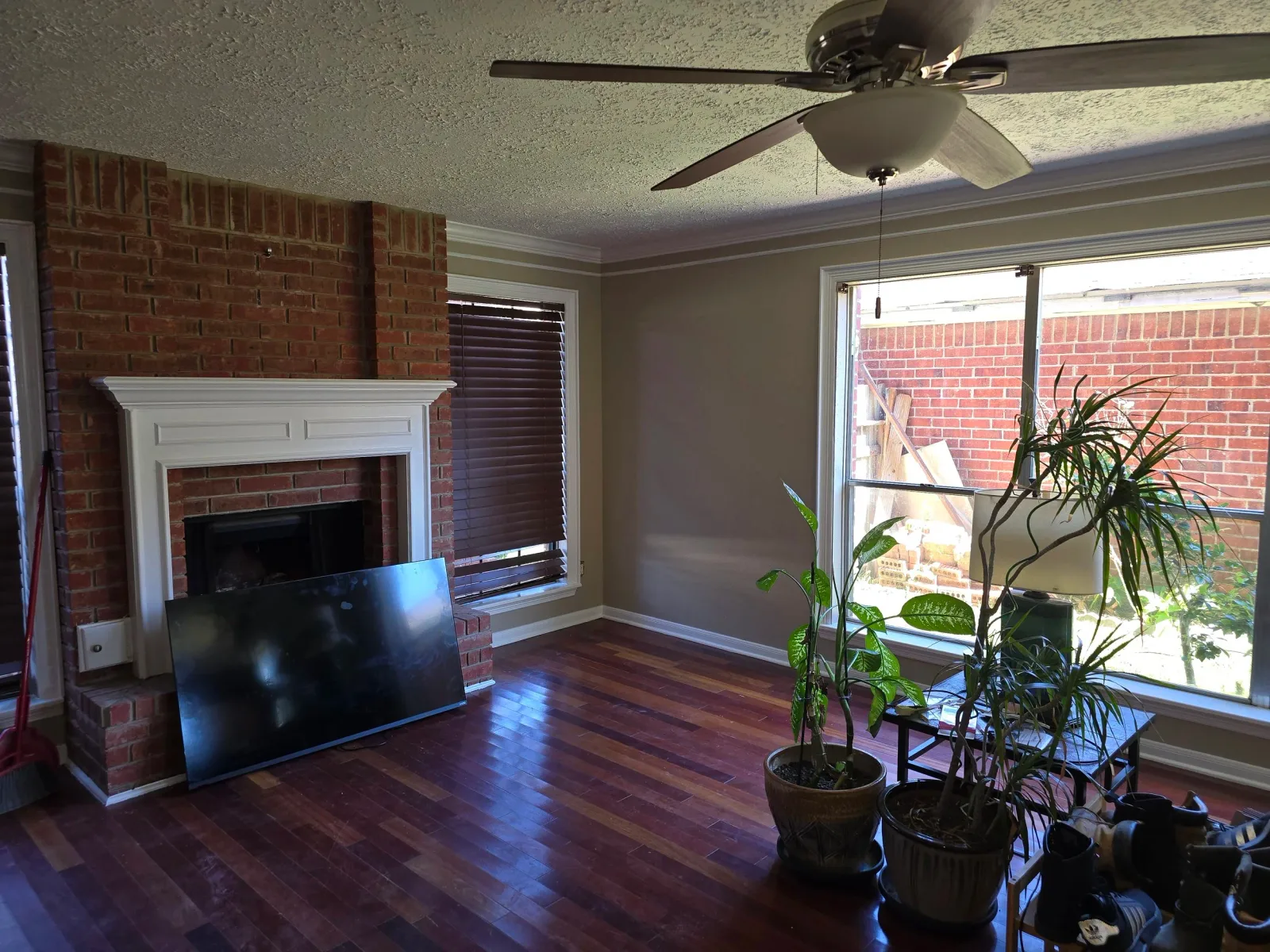 Living room painting missouri city TX 1
