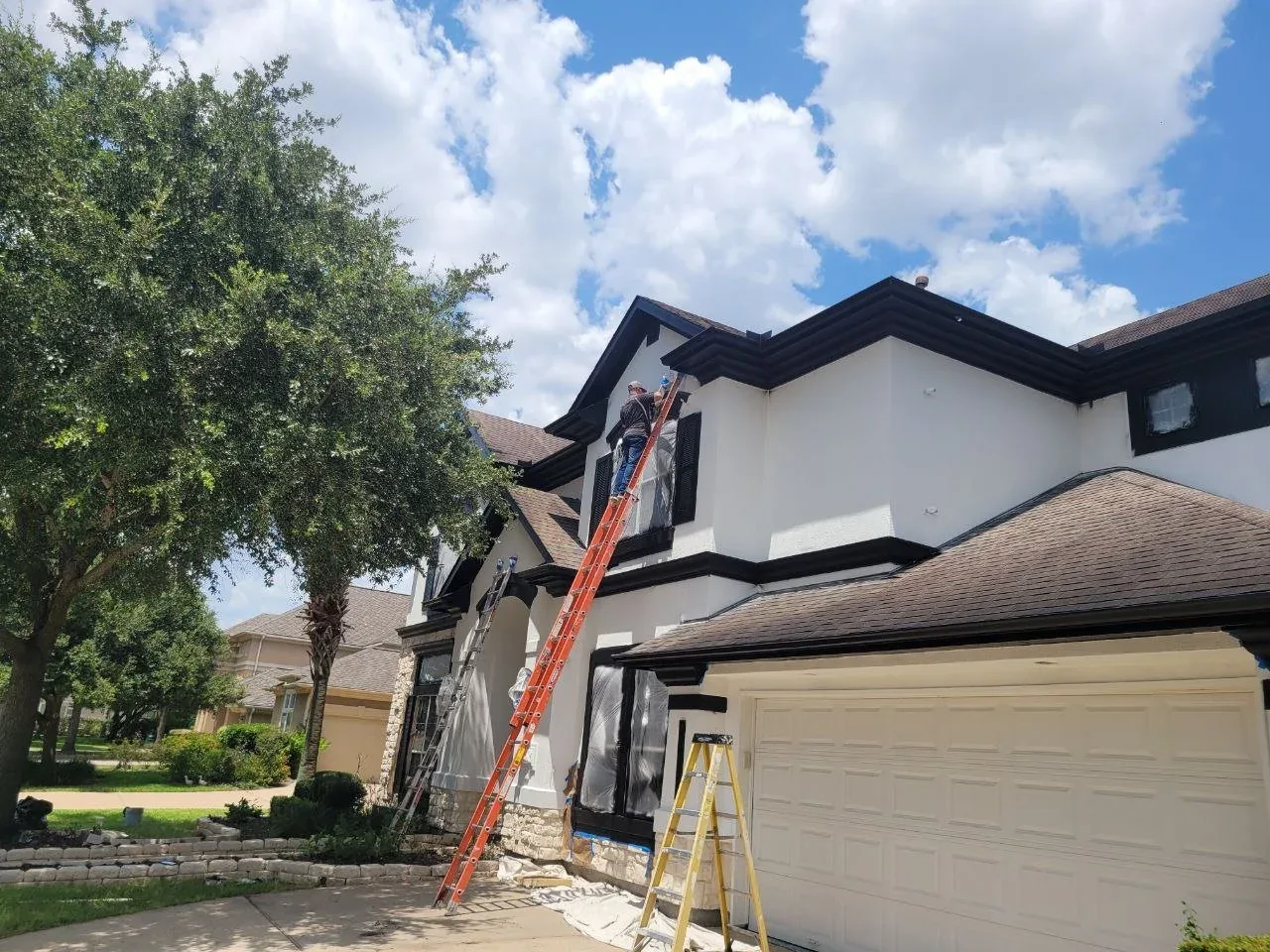 Best Exterior Paint for Texas Homes | Top 3 Picks for 2025