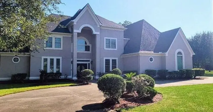 exterior-pricing-sugar-land-large-stucco-house-optimized.jpg