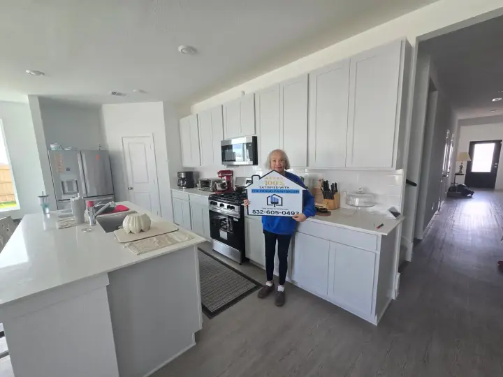 Missouri city TX happy homeowner kitchen painting
