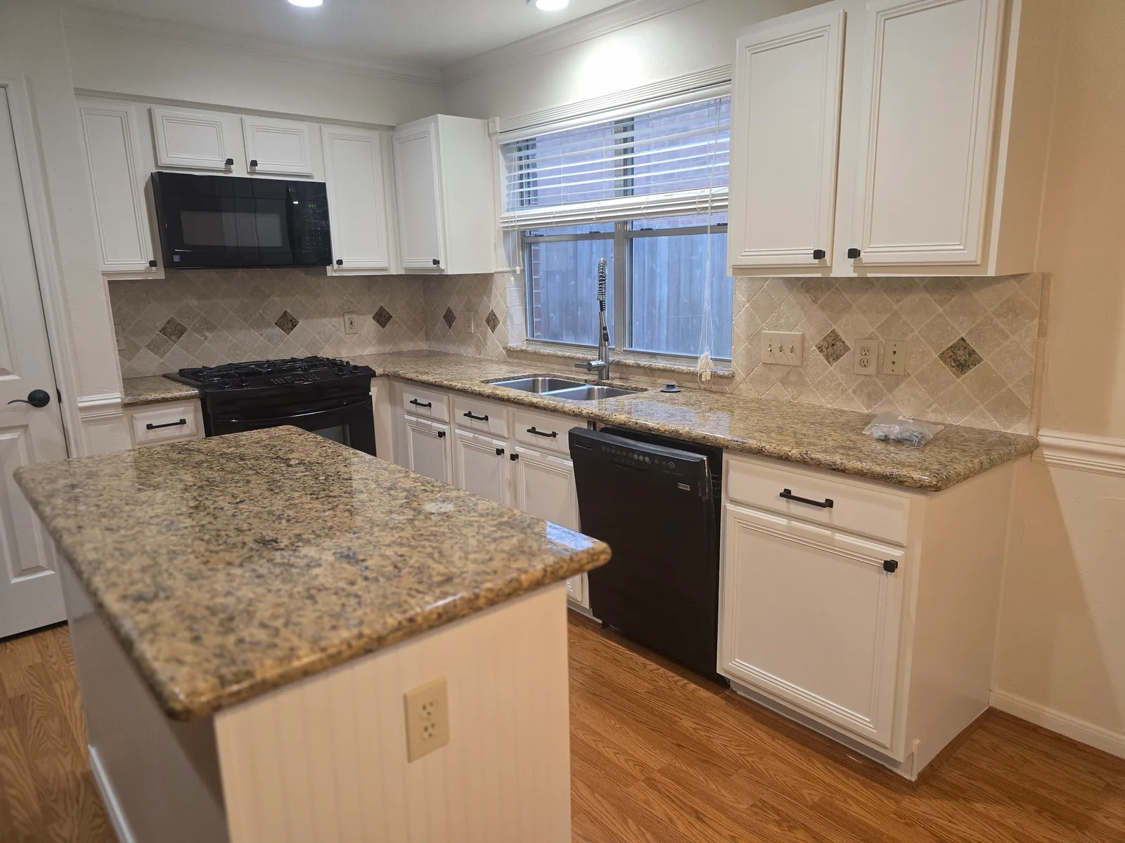 Southwest Houston project in Sugar Land, TX by The Proud Paintbrush